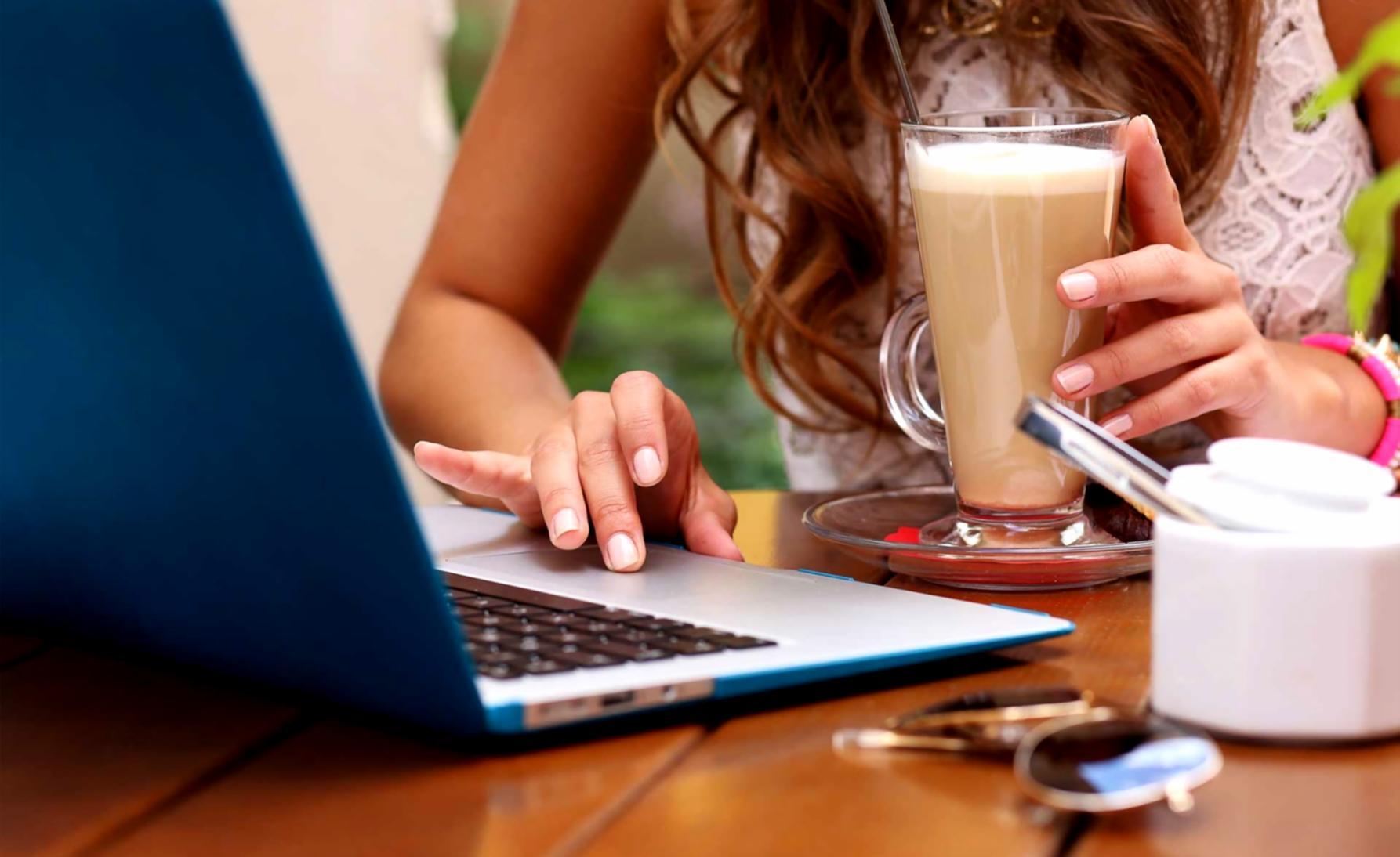 Modernes Lernumfeld mit interaktiven digitalen Werkzeugen